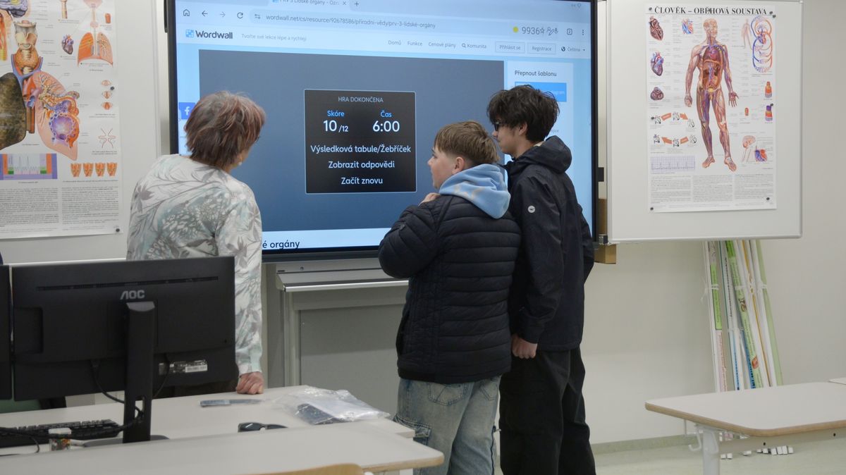 V České Vsi dokončili rekonstrukci vodou poničeného pavilonu základní školy